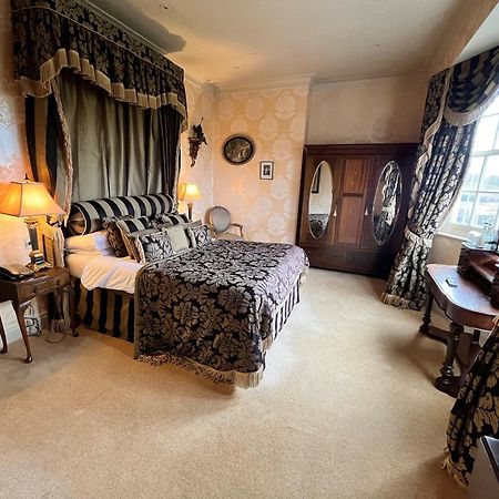Ye Olde Bell Hotel & Spa Retford Eksteriør billede