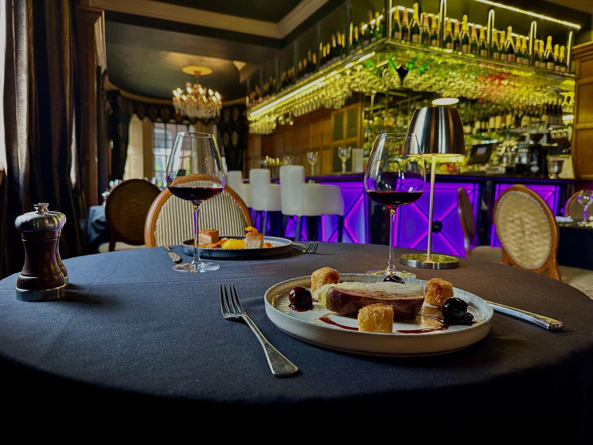 Ye Olde Bell Hotel & Spa Retford Eksteriør billede