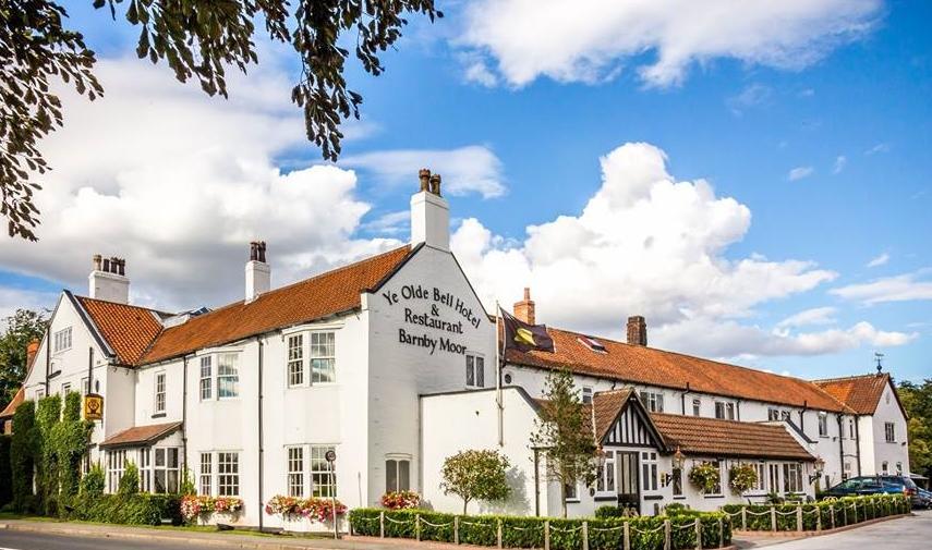 Ye Olde Bell Hotel & Spa Retford Eksteriør billede